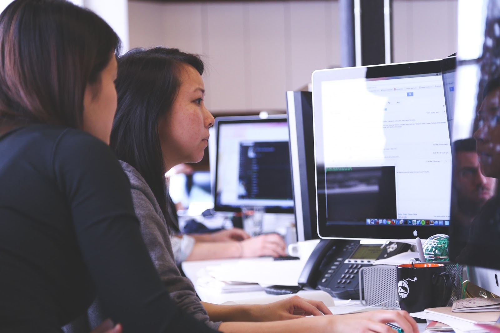 AI is Putting the Life Back into Customer Service Agents