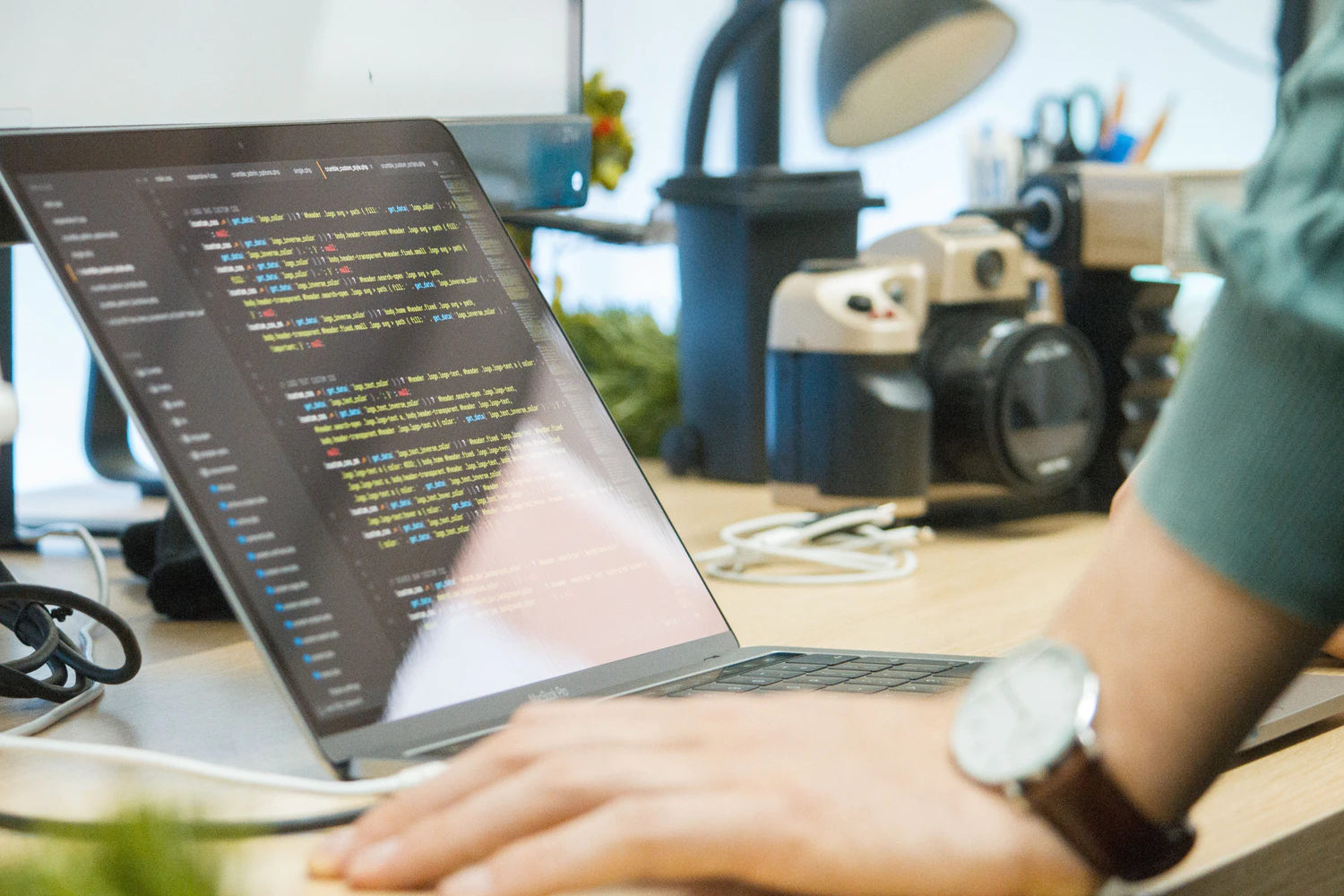 6 Reasons to Learn R for Data Science